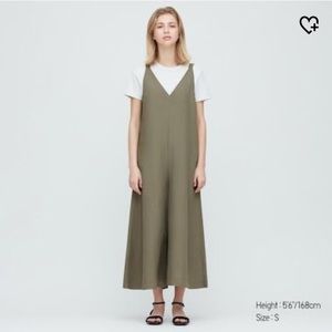 UNIQLO Linen blend jumpsuit M